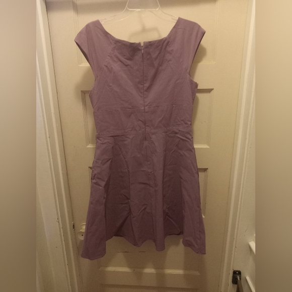 Le Chateau Short Dress - Picture 2 of 5